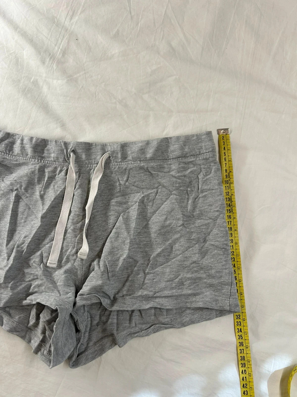 Esmara high-waisted gray shorts – photo 4